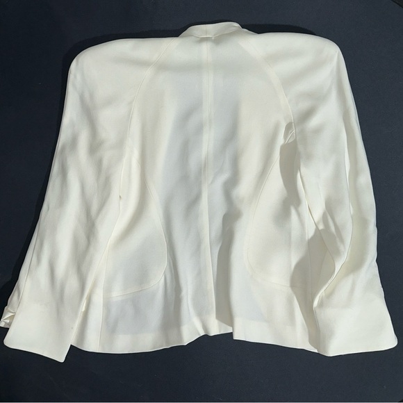 Vintage Dior Women’s Double-Breasted Ivory/White Blazer - Picture 4 of 9